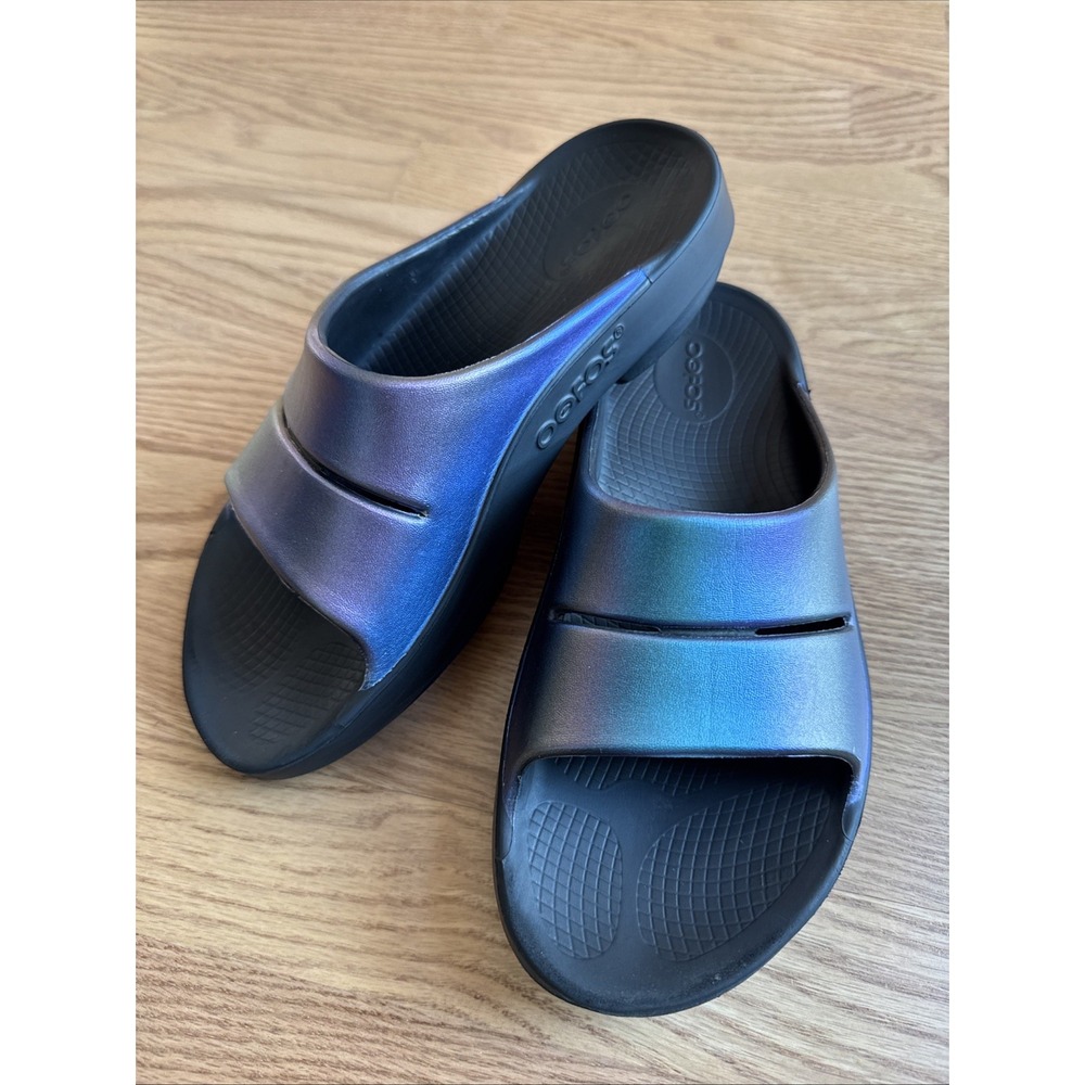 OOFOS Iridescent Black Sandals